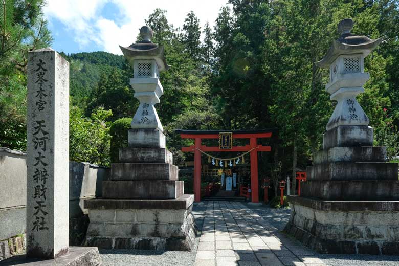 天河大弁財天社（天川神社）